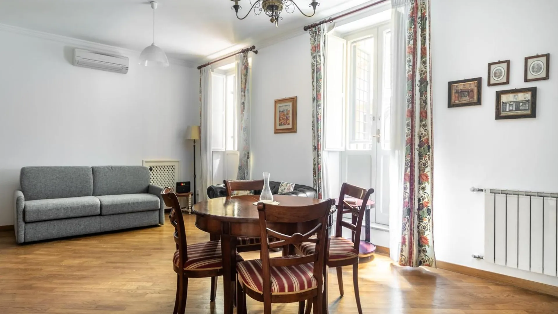 Colosseum Monti Large Flat Рим Апартаменты