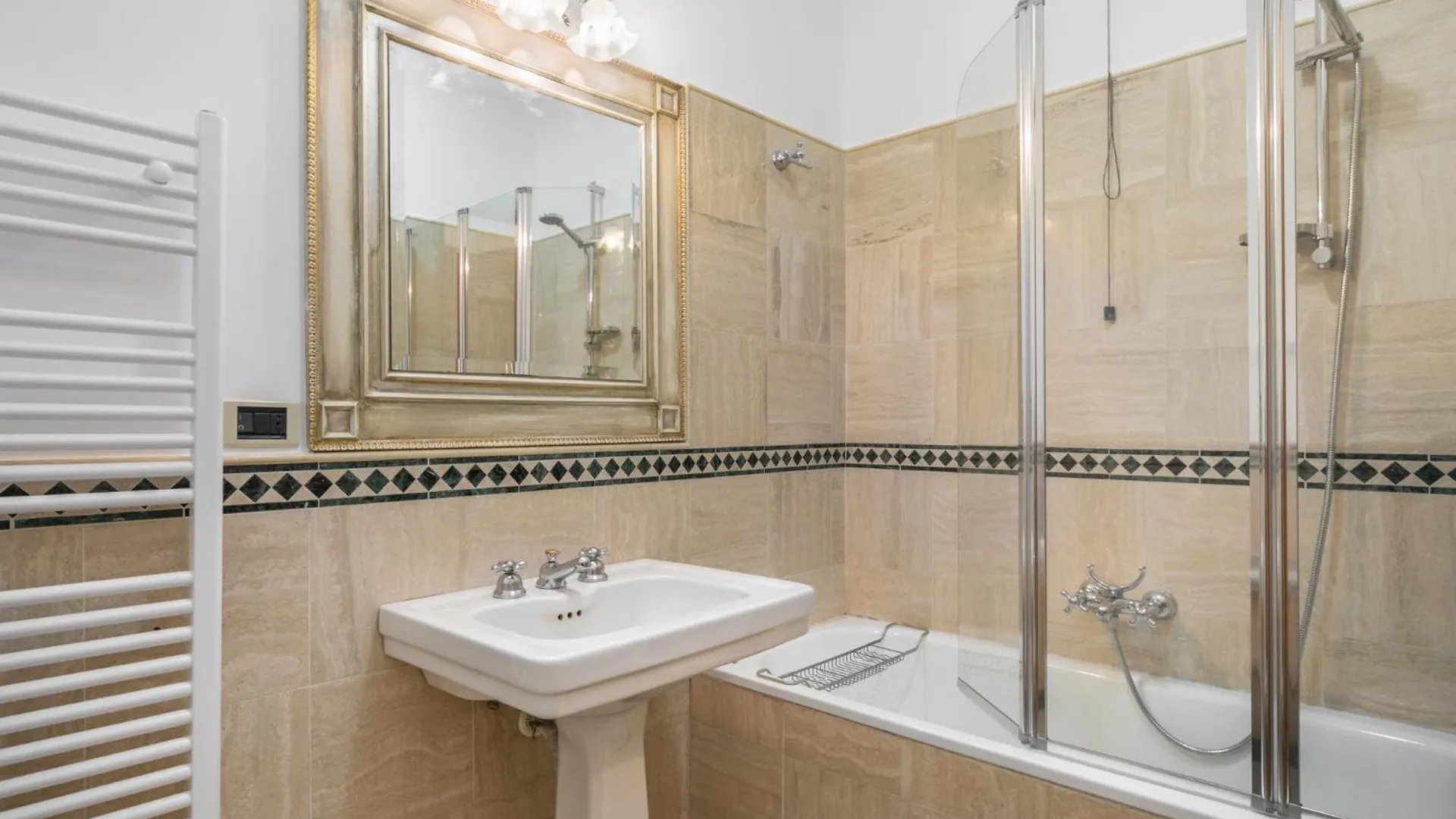 Апартаменты Colosseum Monti Large Flat Рим Италия