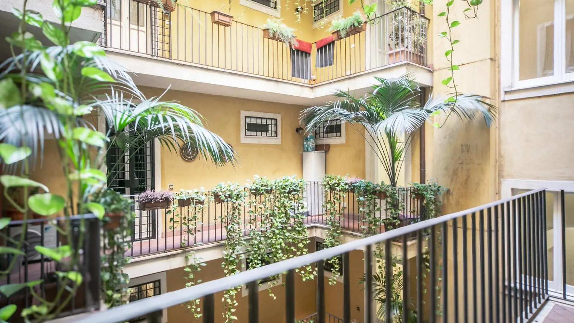 Apartment Colosseum Monti Large Flat Rome Italy